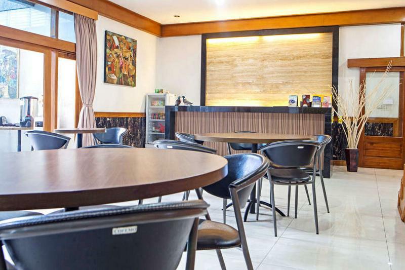 Reddoorz Plus @ Hegarmanah Bandung Exterior photo